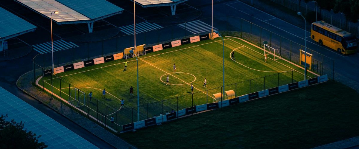 أتلتيكو مدريد ينتصر بصعوبة على ريال مدريد: نقطة فاصلة في الدوري؟