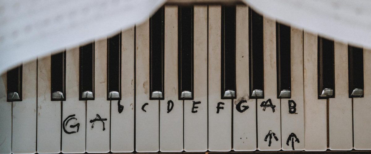 عودة إليسا: ألبوم جديد يثير اهتمام عشاقها بشدة