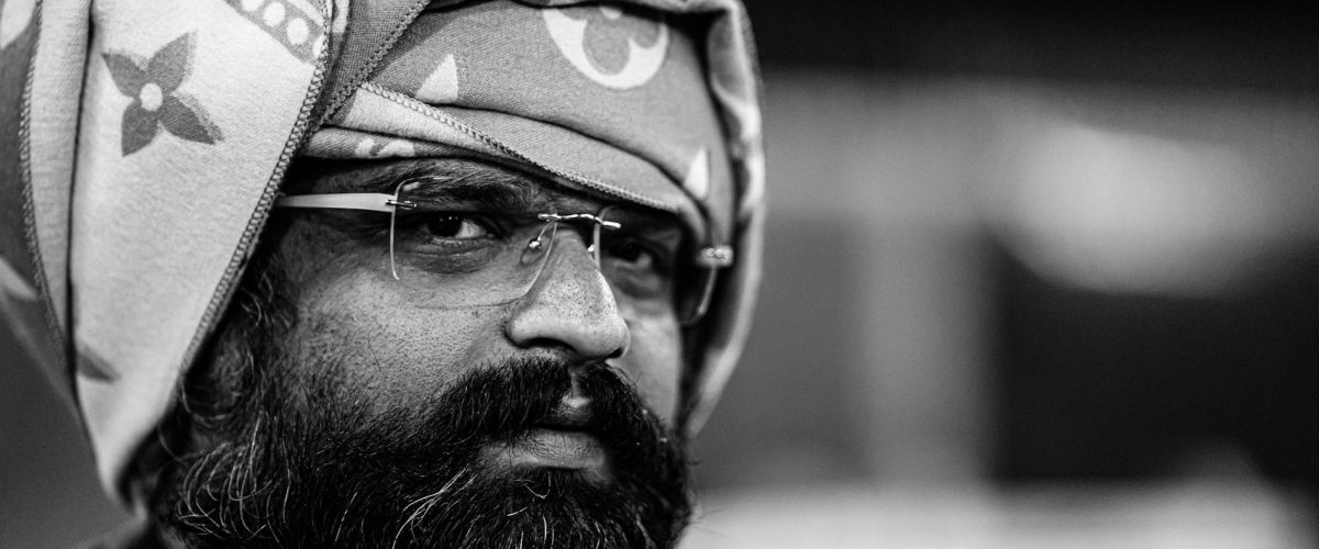 تامر حسني يثير جدلاً واسعاً بعد منشور مثير للجدل على مواقع التواصل