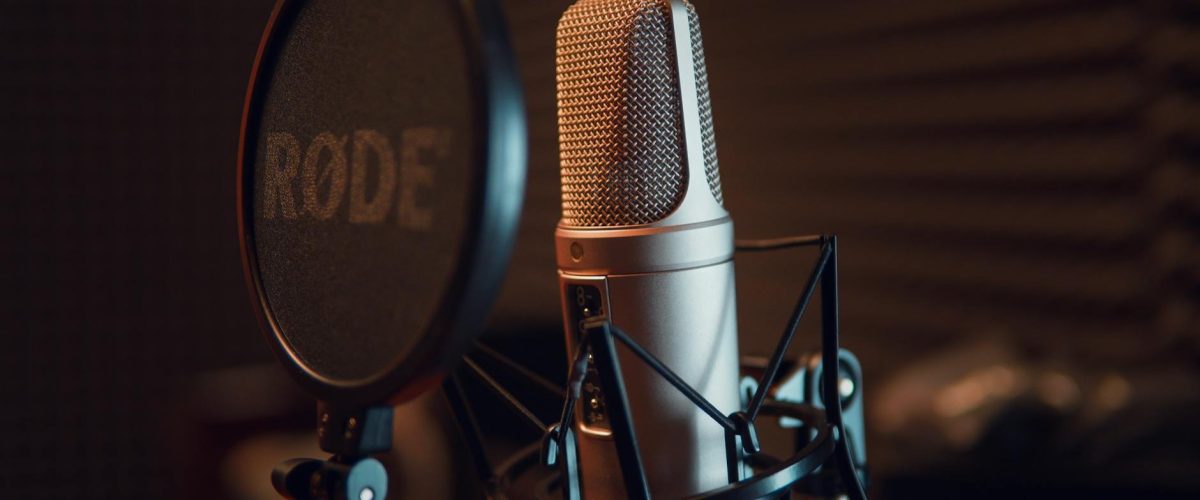 أفضل بودكاستات عربية لتطوير الذات والنمو الشخصي