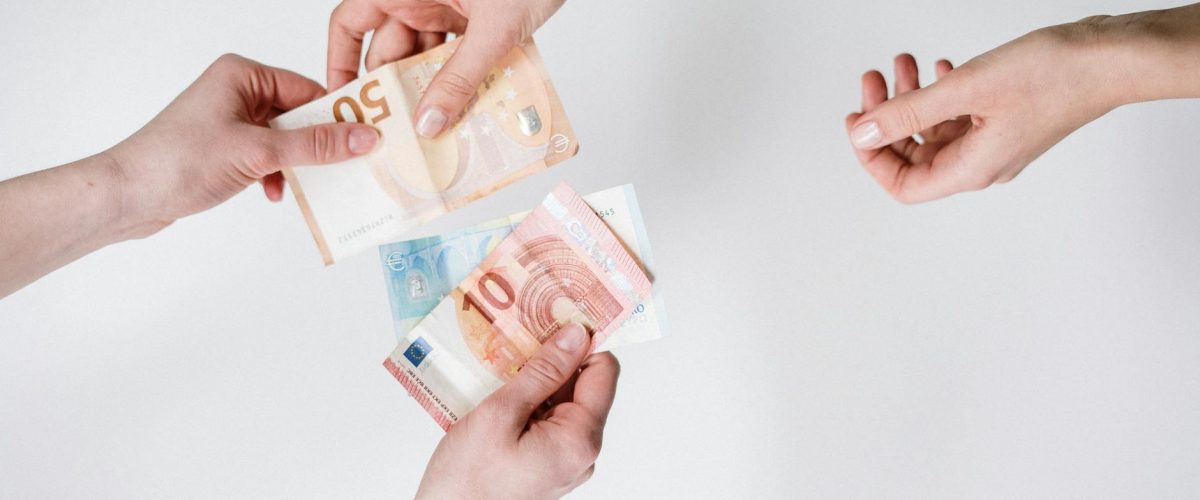 أزياء الحمل المحتشمة: راحة وأناقة تلازمك طوال الرحلة