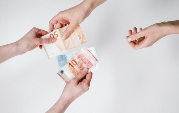 أزياء الحمل المحتشمة: راحة وأناقة تلازمك طوال الرحلة