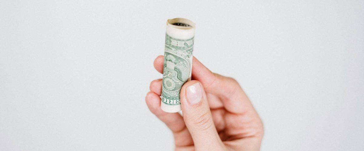 كيف تزين ملابسك المحتشمة بأسلوب أنيق ومتوازن؟