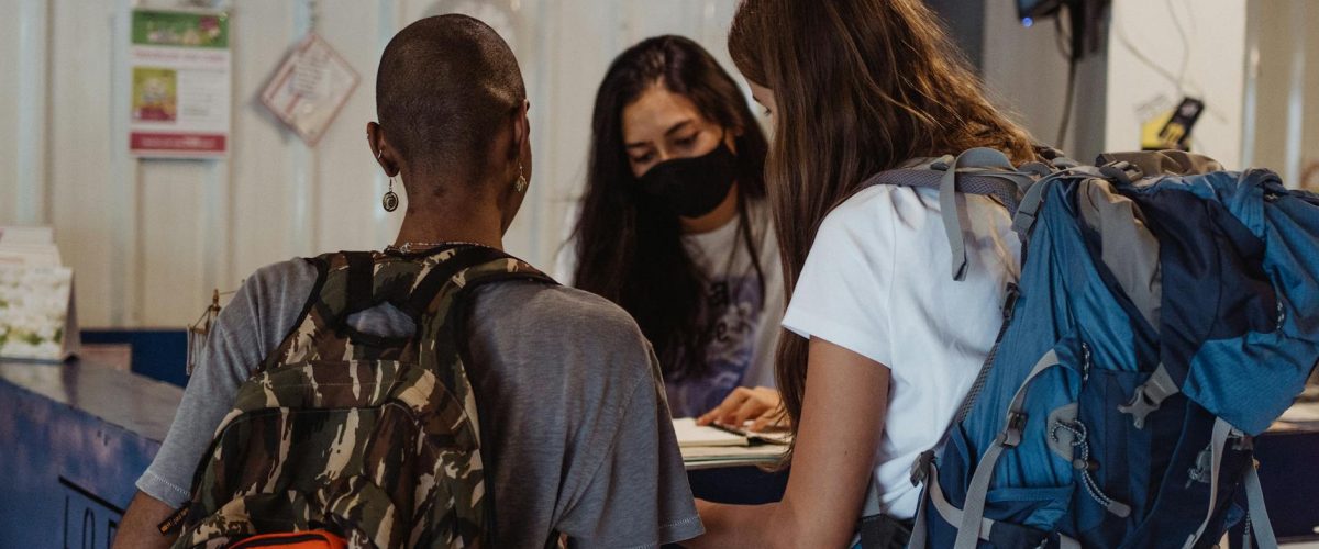 دليلك للتسوق في دبي: من الأسواق التقليدية إلى المولات الكبرى