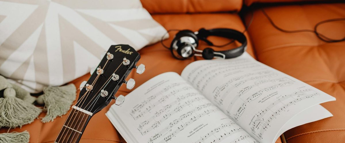 الصراع الموسيقي: المصري الشعبي أم الخليجي الأكثر رواجاً؟