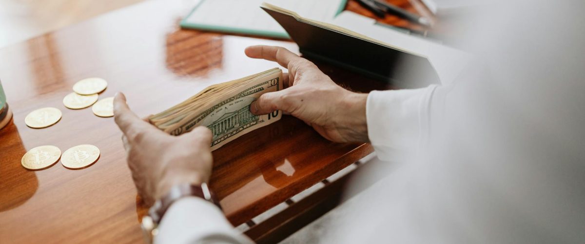 كيف تغيرين قطع الأزياء الجاهزة لتناسب الاحتشام بأسلوبك؟