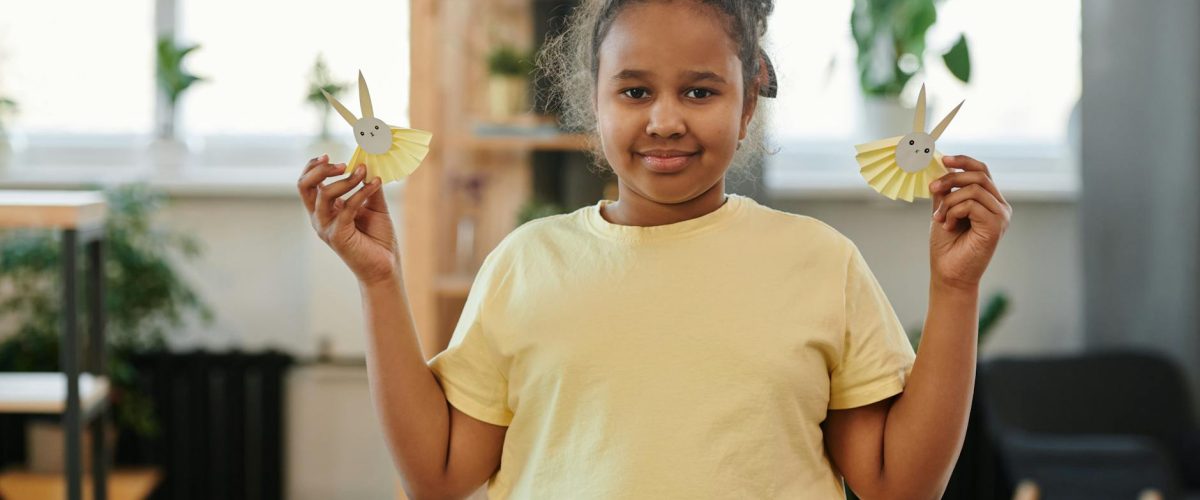 حوّل البرطمانات القديمة إلى فوانيس مزخرفة بالأنماط العربية