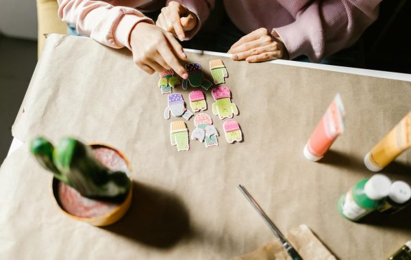 حوّل برطماناتك القديمة إلى فوانيس بنقوش عربية رائعة!