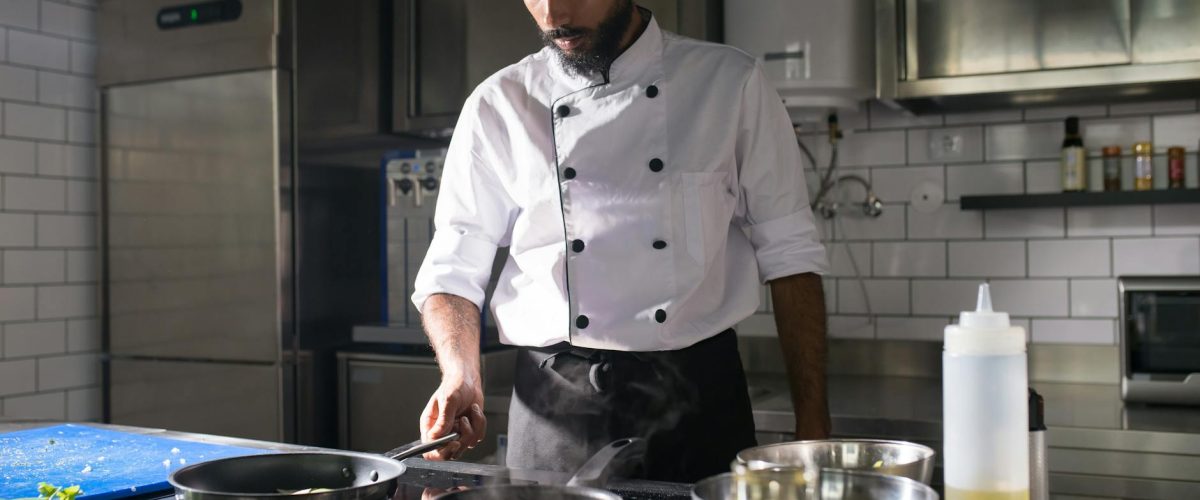 الدليل الشامل لحشو ولف ورق العنب بأسهل الطرق وألذ النكهات