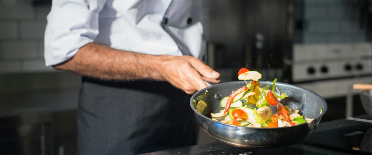 كيف ترتبين البقلاوة بمهارة دون أن تلتصق أو تنكسر؟