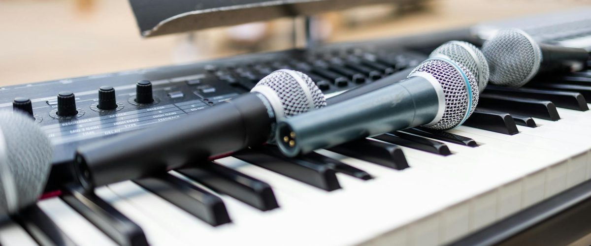 أفضل قوائم تشغيل مزيج العربي والآيندي على آبل ميوزيك