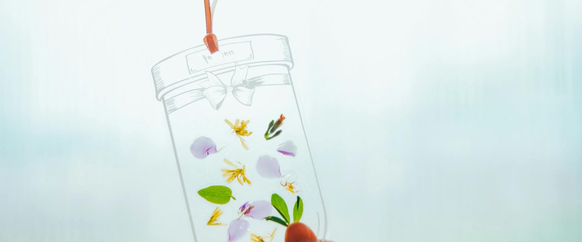 ابتكر تحفة صحراوية بأواني خزفية ورمل طبيعي بسهولة