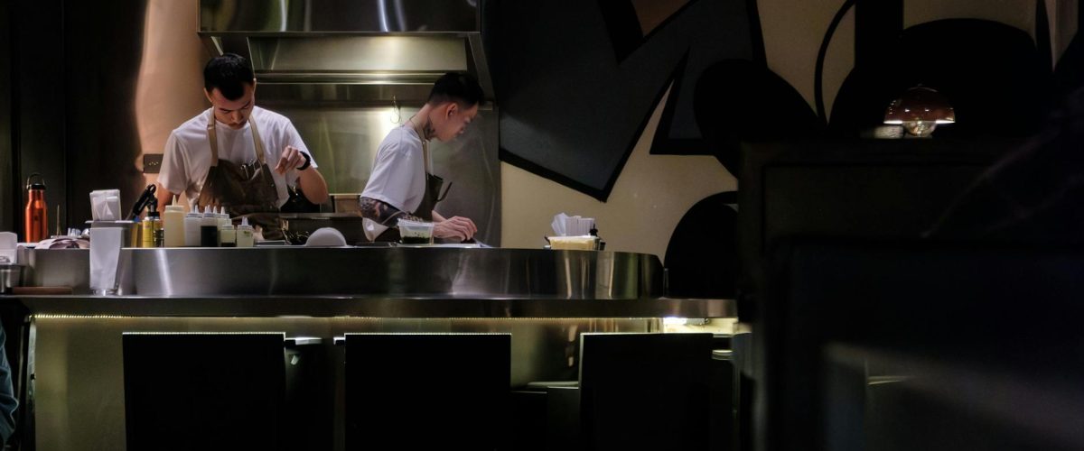 الدليل النهائي لحشو ولف ورق العنب خطوة بخطوة