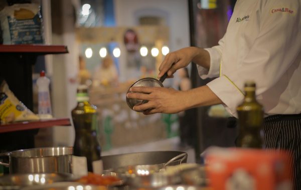 كيف تحضّر أرز مندي عربي هشّ ومثالي خطوة بخطوة