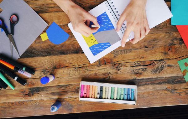 اصنع مصباح معلق مغربي نحاسي وزجاجي بأسلوبك الخاص!