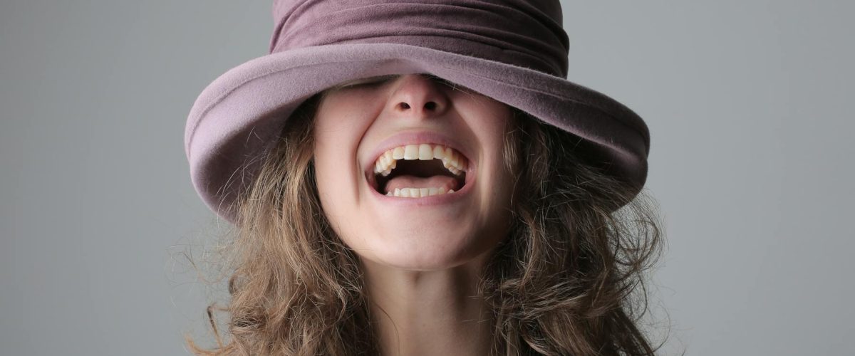 تراث فاين: كيف تحكم 6 ثواني ضحك عالم السكتشات!