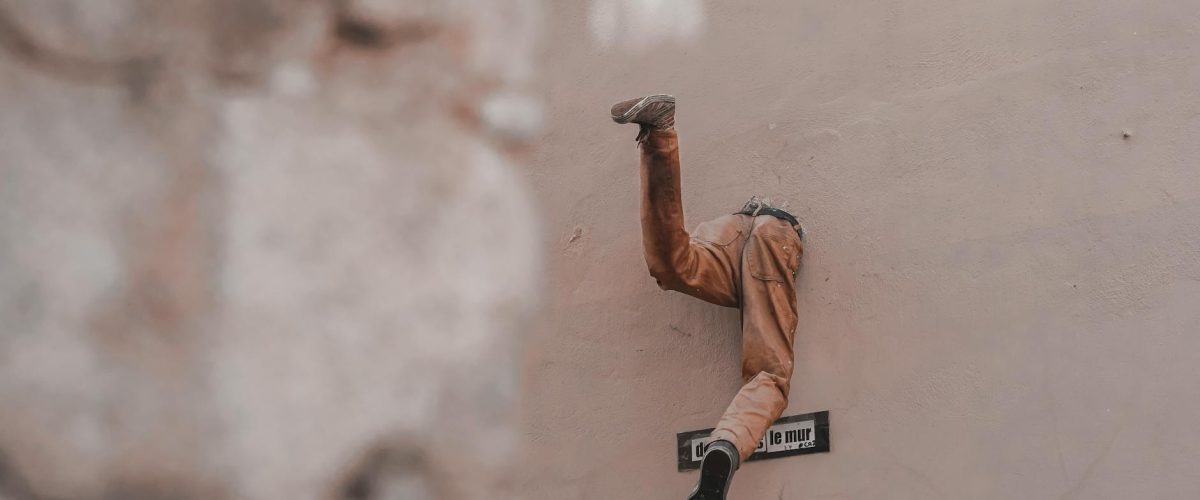 الستاند أب ولا الإسكيتش.. مين الأصعب تكسر ضحك؟