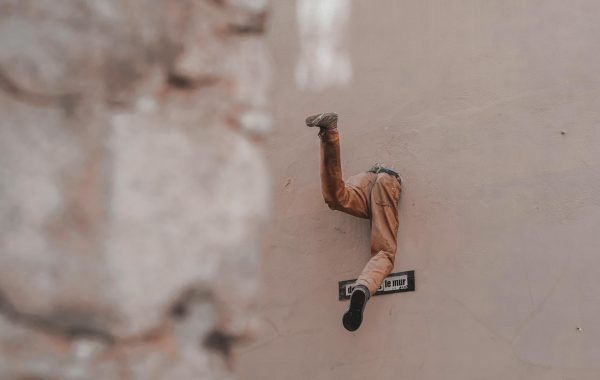الستاند أب ولا الإسكيتش.. مين الأصعب تكسر ضحك؟