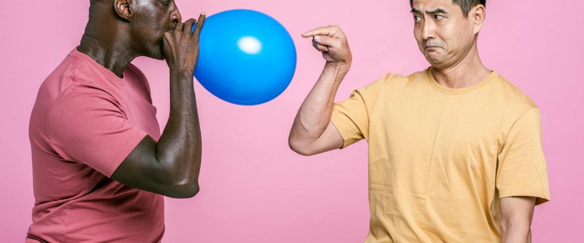 النوكتة السودا في العروض الكوميدية: ضحك ولا تخويف؟