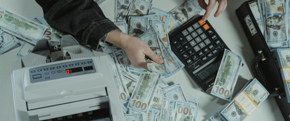 كيفية تقليل الديون وزيادة الادخار بفعالية وخطوات عملية