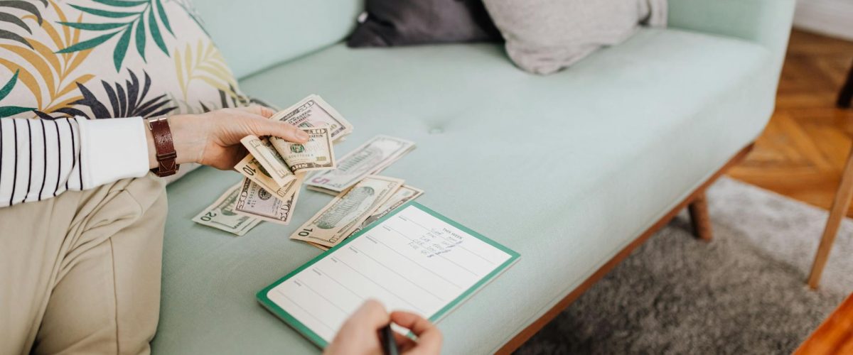 كيفية توفير الضرائب لأصحاب الأعمال الصغيرة بفعالية