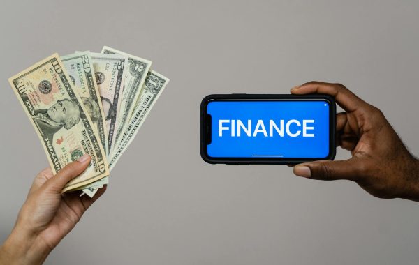 كيف توازن بين نمو الأعمال والاستقرار المالي بنجاح