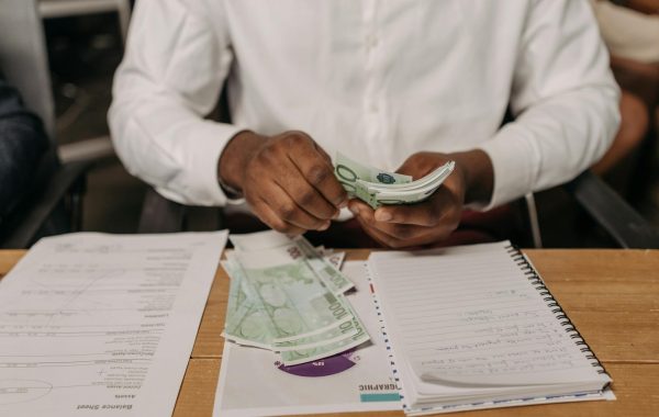 أفضل أحذية تكمل إطلالتك المحتشمة بأناقة لا تُقاوم
