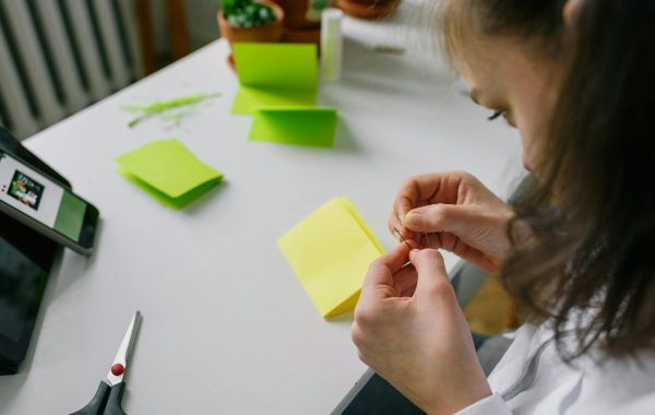 كيف تصنع مظلة خيمة بدوية لغرفة نومك بخطوات سهلة