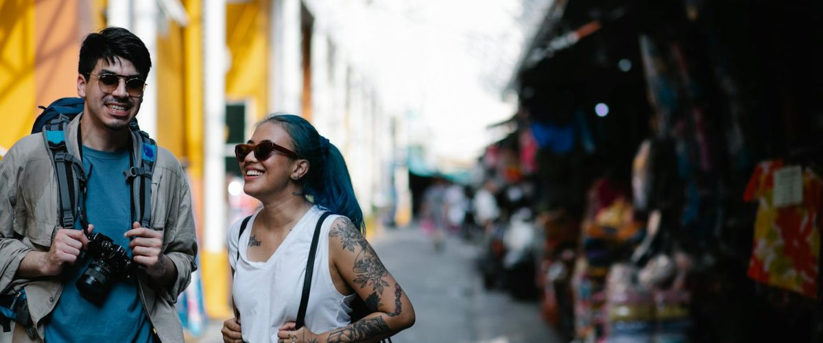 الشواطئ الخفية في عمان: ملاذات هادئة للهروب المثالي