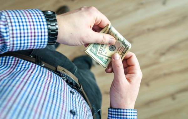 مكياج بسيط للحجاب: تعزيز جمالك الطبيعي برقة وحبّ