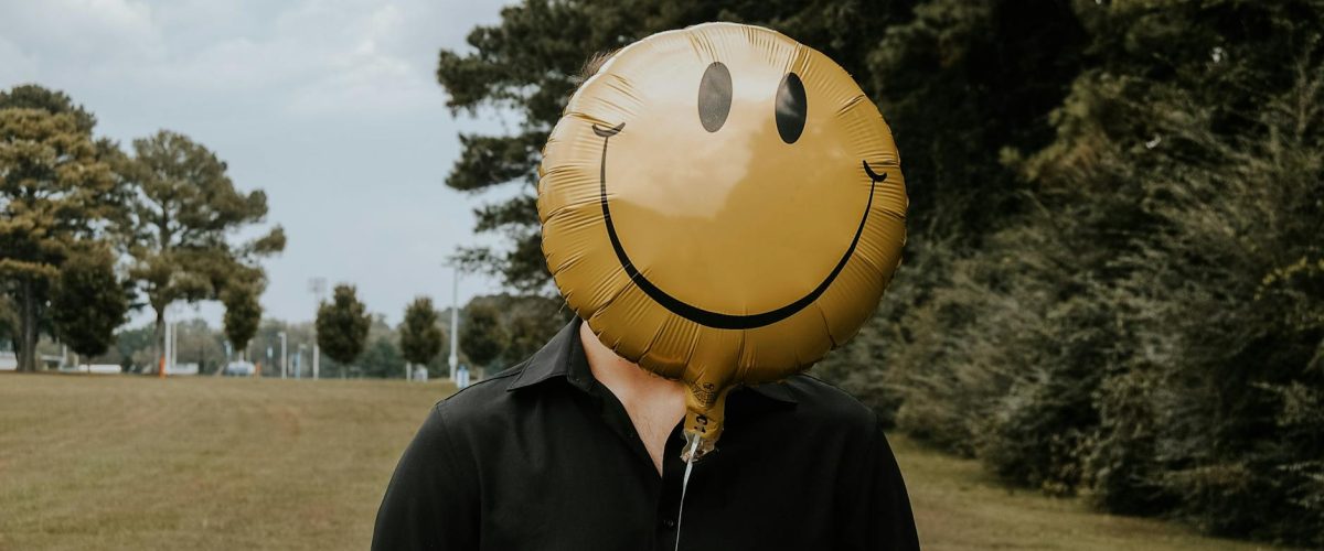 هيشم فقيه يعود.. سخرية سعودية تضحك حتى تبكي!