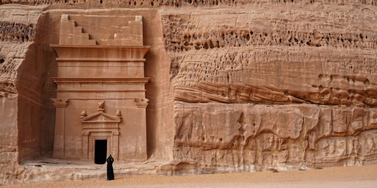 دليلك لرحلة مثالية في العلا السعودية القديمة