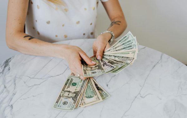 كيف تخفض مصاريفك دون المساس براحة حياتك اليومية؟