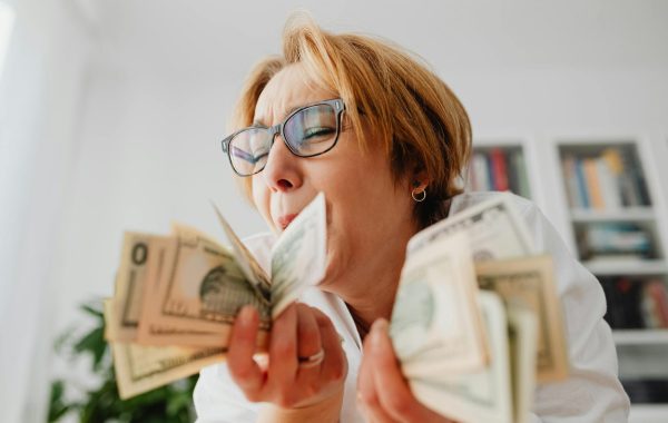 كيفية إعداد ميزانية شهرية والتمسك بها بخطوات فعالة