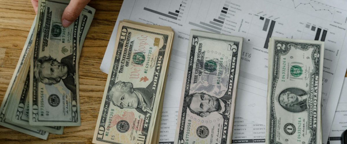 كيفية توفير المال لتعليم أطفالك مستقبلاً بخطوات عملية