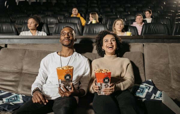 «فيلم "العثور على علا" على نتفليكس: دراما عربية مؤثرة»