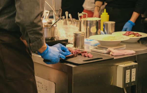 هل تفضل الهريسة حارة أم معتدلة؟ دليلك لتعديل الحرارة